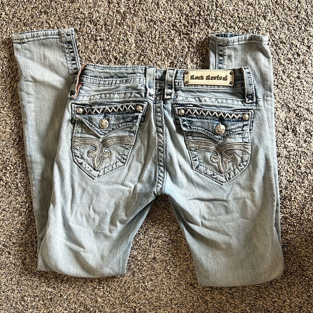 Women’s Rock Revival skinny jeans